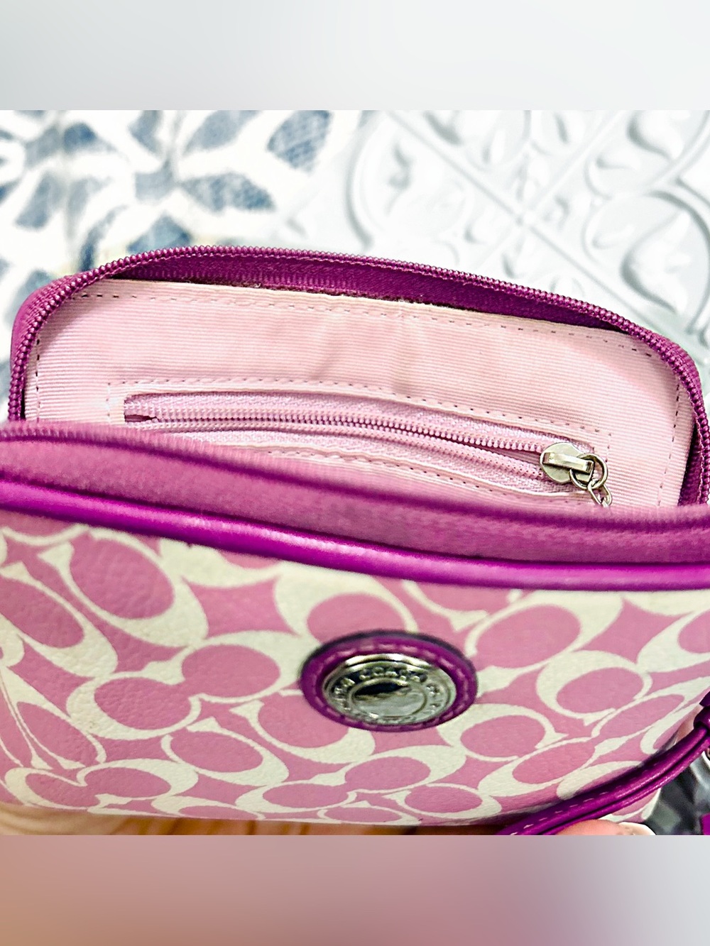 Coach Peyton Dream C Signature Wristlet - Picture 2 of 11